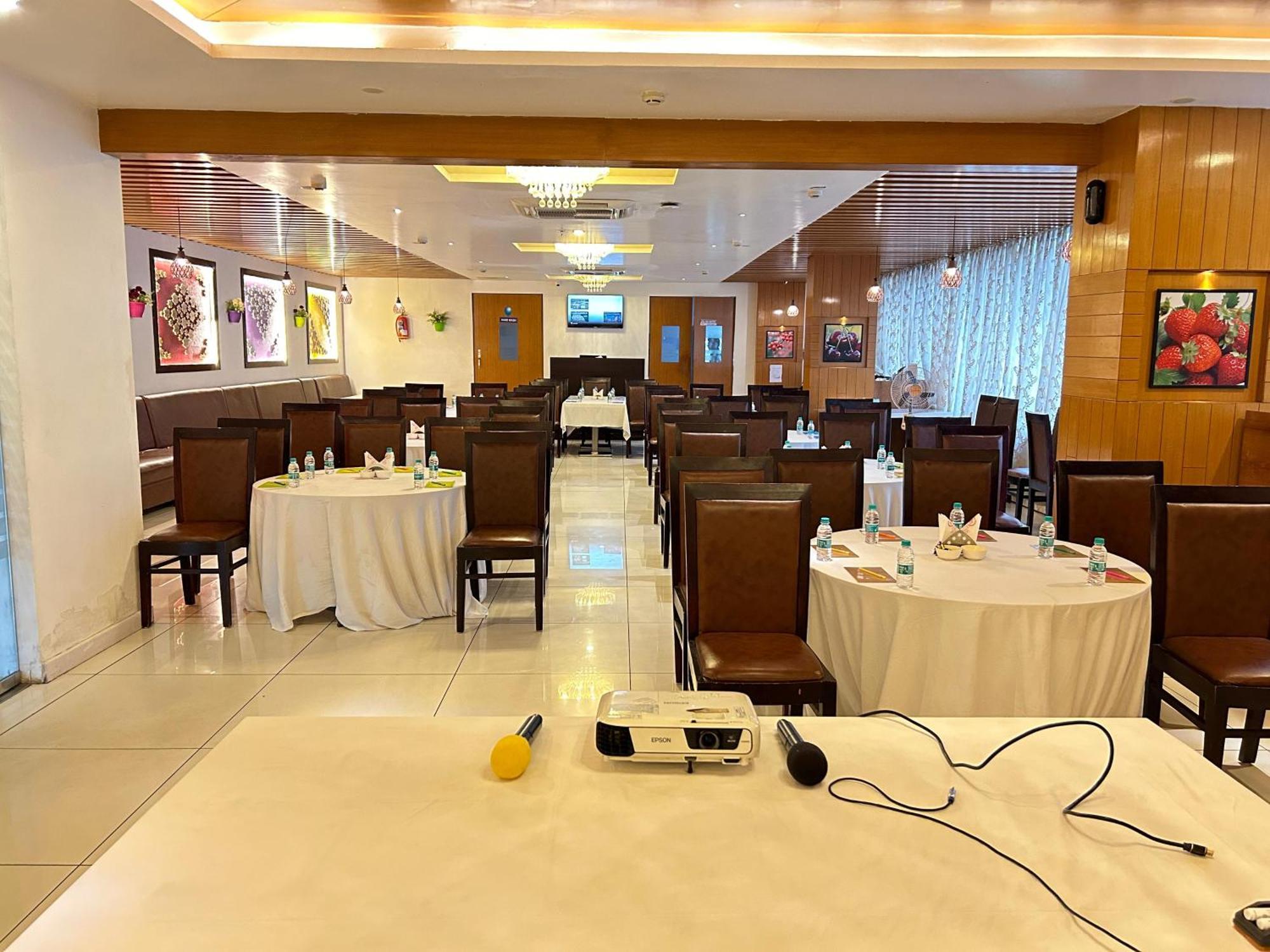 Hotel Lorven Βιζαχαπατνάμ Εξωτερικό φωτογραφία